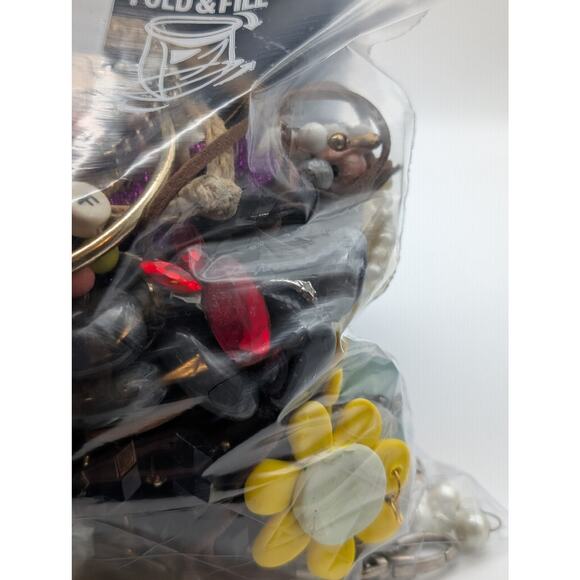 Jewelry Lot Vienna Repurpose Bag Over 4 Pounds Beads & Possible Wearable Pieces - Picture 8 of 11